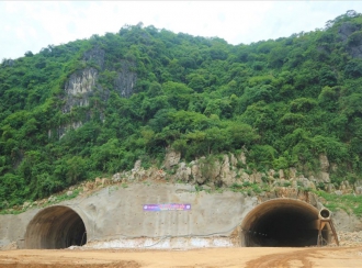 Thông hầm qua núi Tam Điệp trên tuyến cao tốc Bắc - Nam