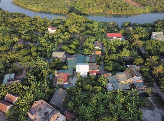 Ngôi nhà nổi 2 tầng độc đáo của Việt Nam