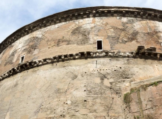 Tại sao bê tông La Mã từ 2.000 năm trước lại bền vững hơn cả bê tông của con người hiện đại?
