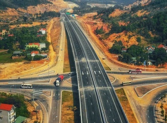 Đường cao tốc Bắc - Nam: 1 dự án chậm tiến độ, 24 nhà thầu bị xử lý